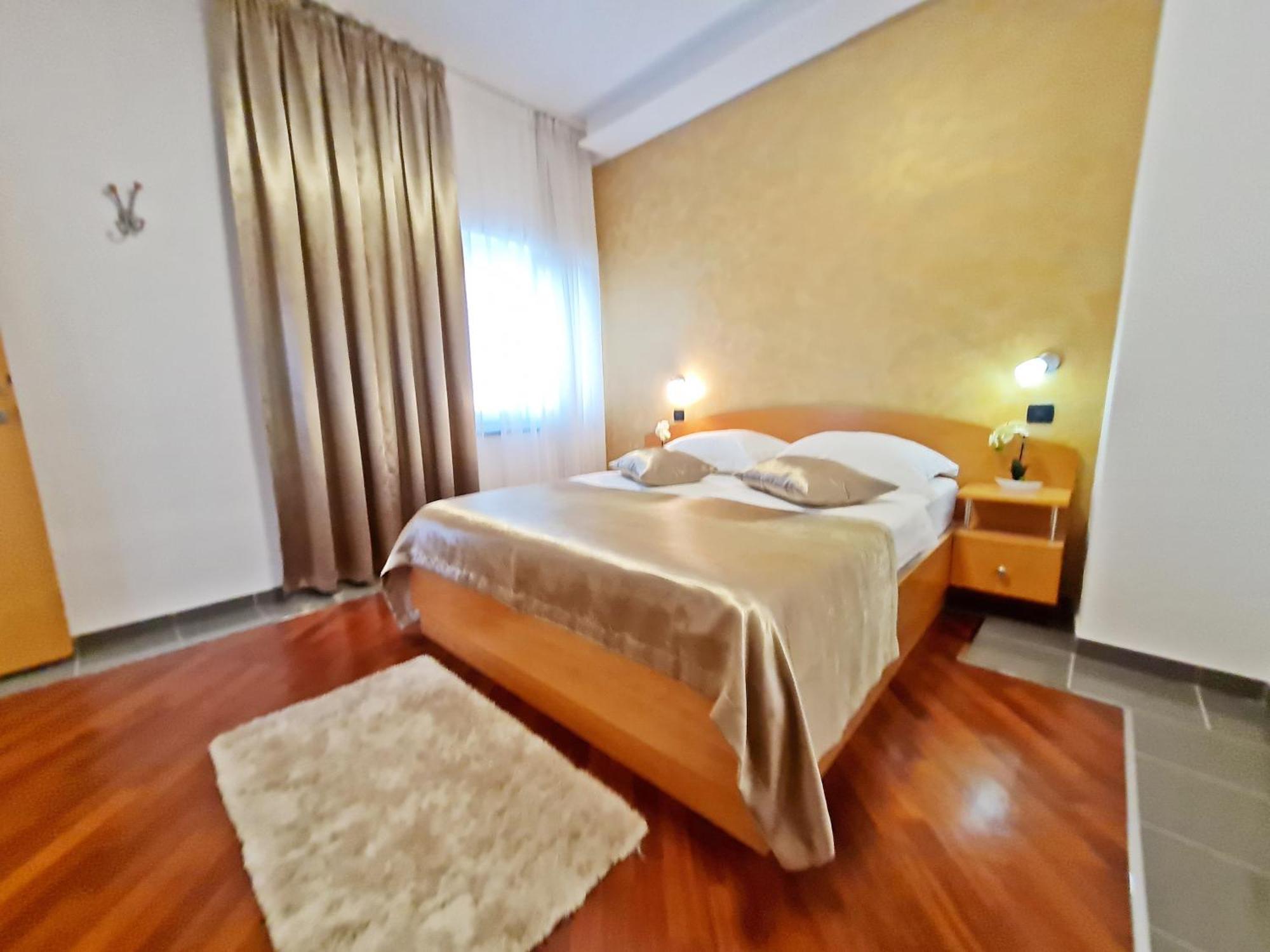 Hotel Sunce Podstrana Oda fotoğraf